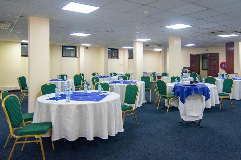 Jacaranda Hotel Nairobi Extérieur photo